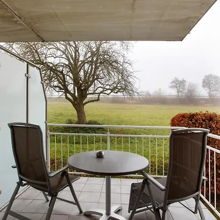 Burgunderblick - Balkon & Therme Inkl Kostenloser Parkplatz